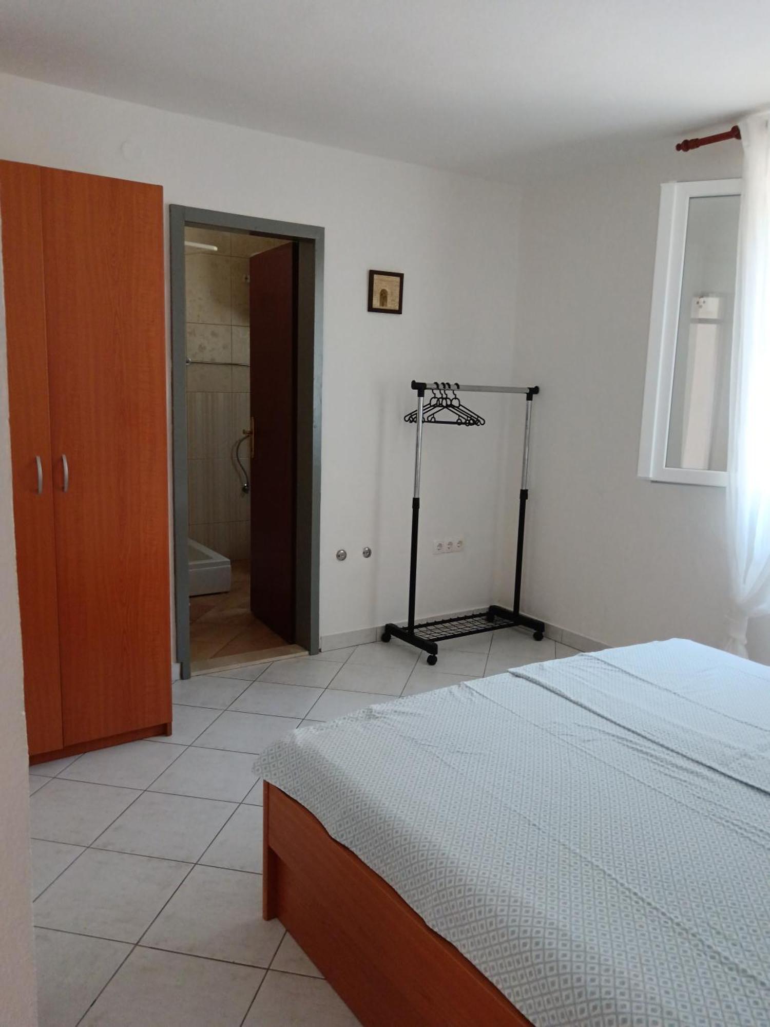 Apartmani More Komarna Exteriör bild