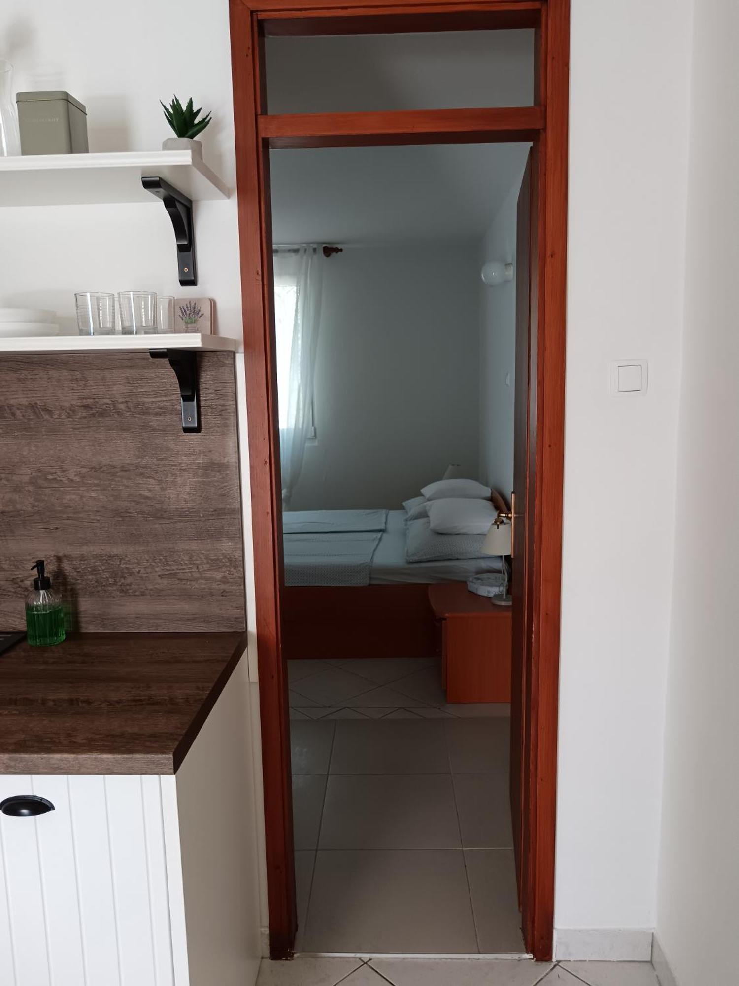 Apartmani More Komarna Exteriör bild